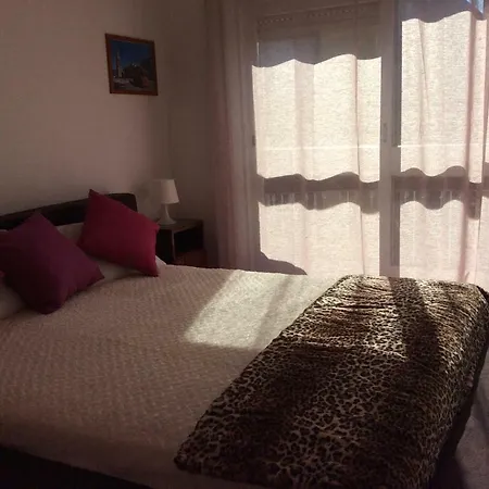 Downtown Sunny Apartment *