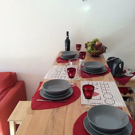 Downtown Sunny Apartment